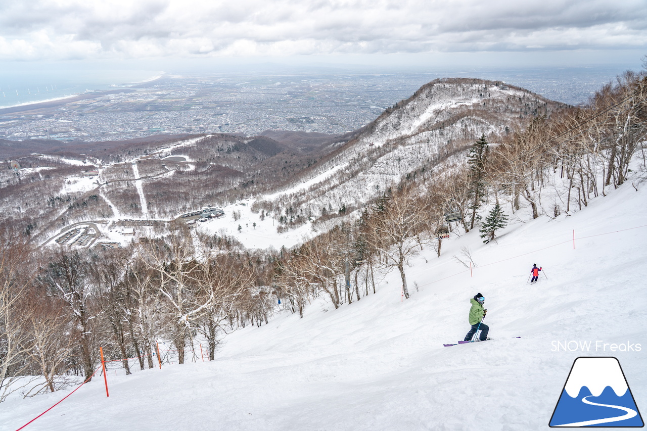 サッポロテイネ｜今シーズンは春セッション！プロスキーヤー・谷藤昌司さんと滑る１日。まさかのパウダー？！